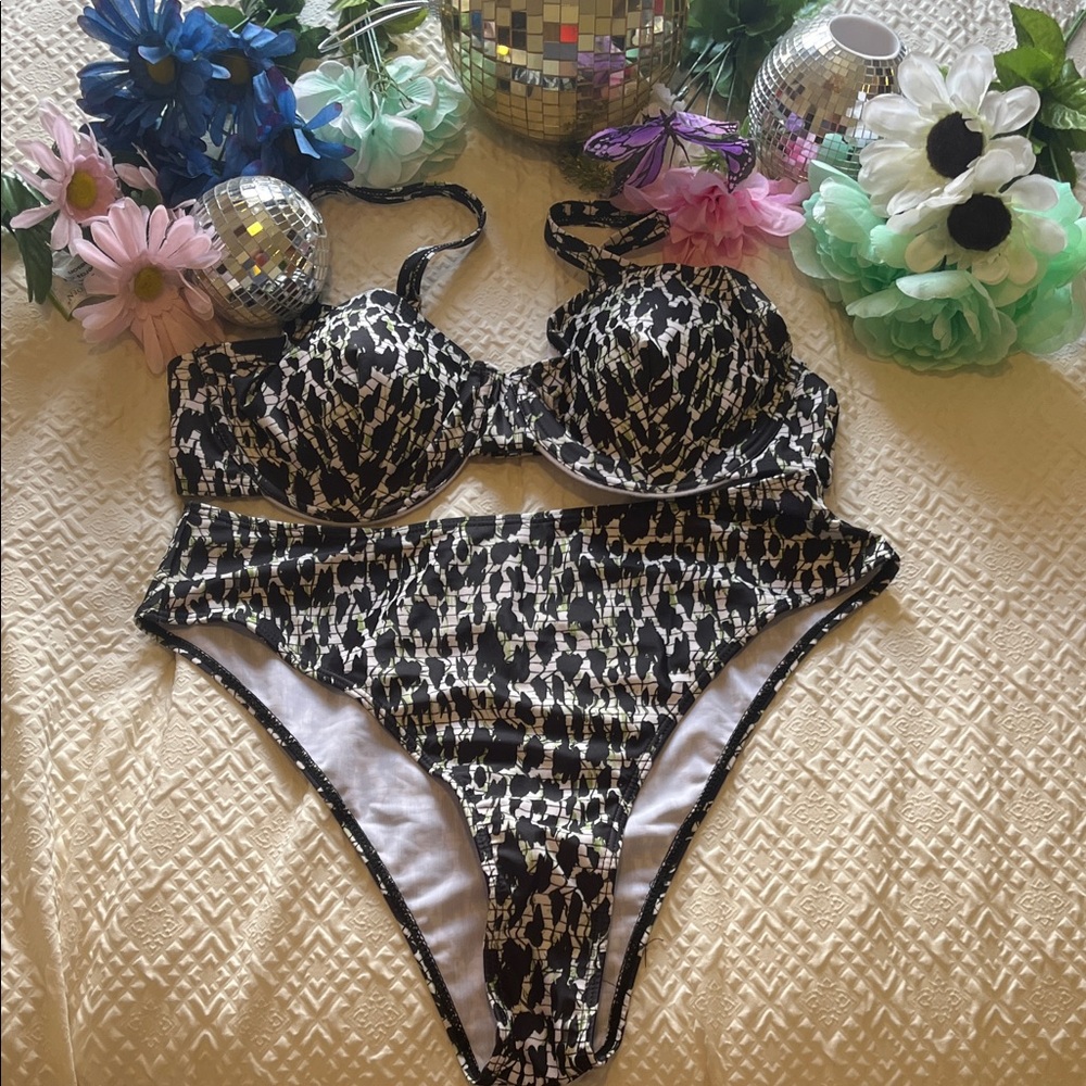 Black and White Patterned Bikini Set